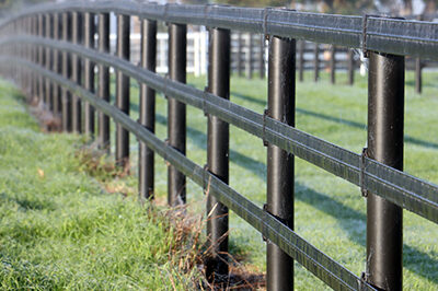 Stallion Rail. Superior quality horse fencing using flexible fencing rail