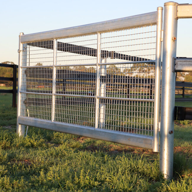 horse fencing gate