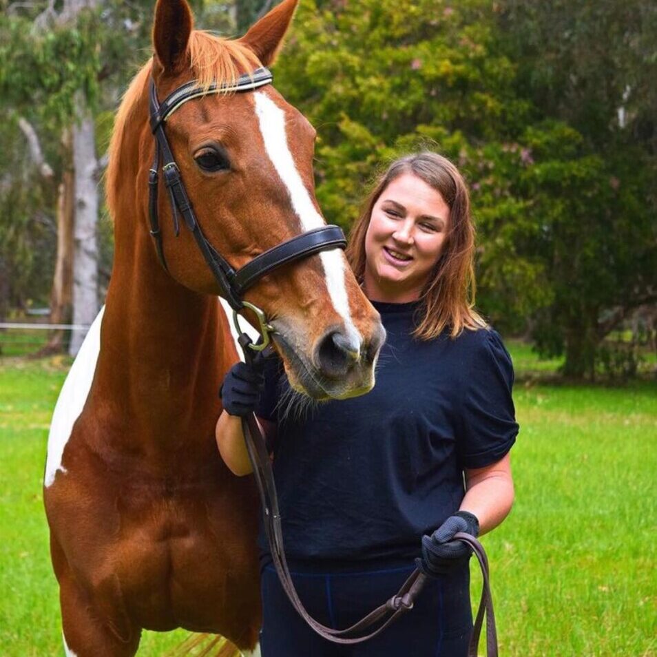 Ashleigh Harris joins Duncan Equine
