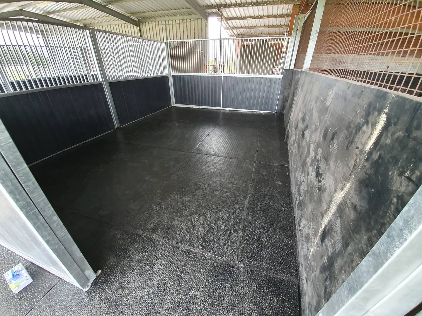 Stable mats in equine property